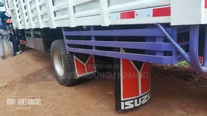 Isuzu Truck Frr90 2021 White for Sale
