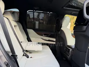 Lexus LX 2023