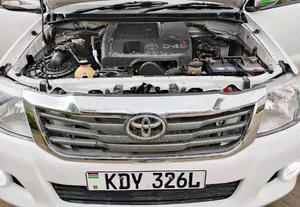 Toyota Hilux 2015 White