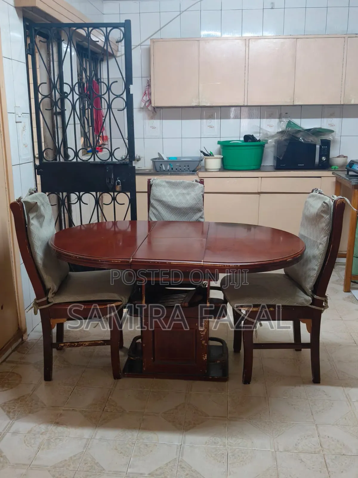 Dinning Table and Chairs