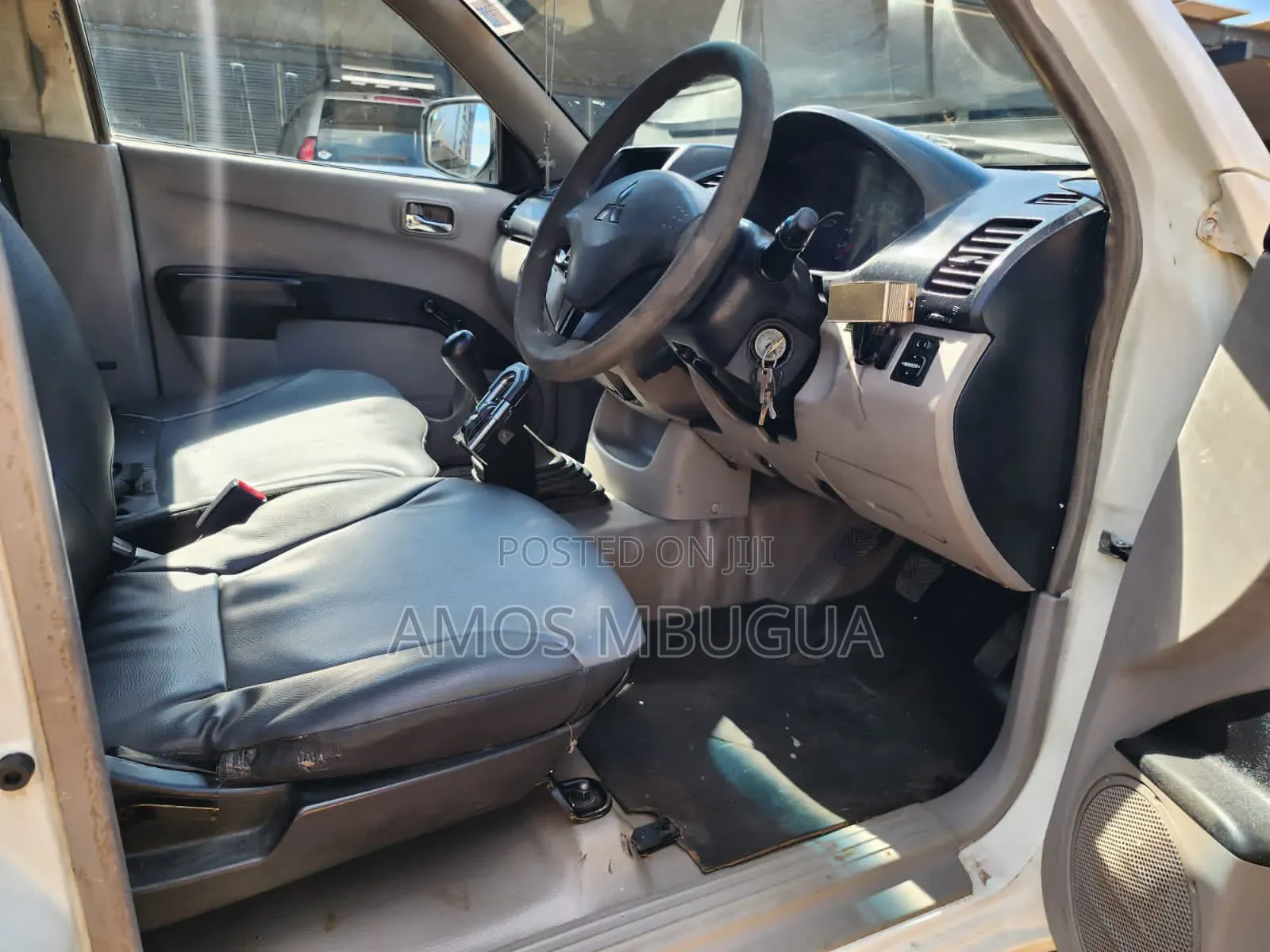 Mitsubishi L200 2009 White