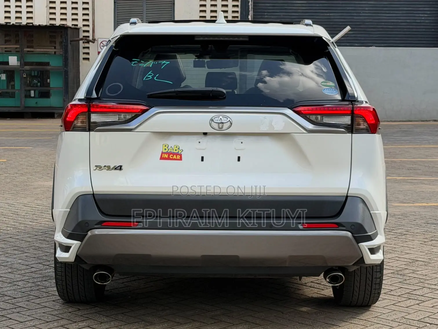 Toyota RAV4 2021 White