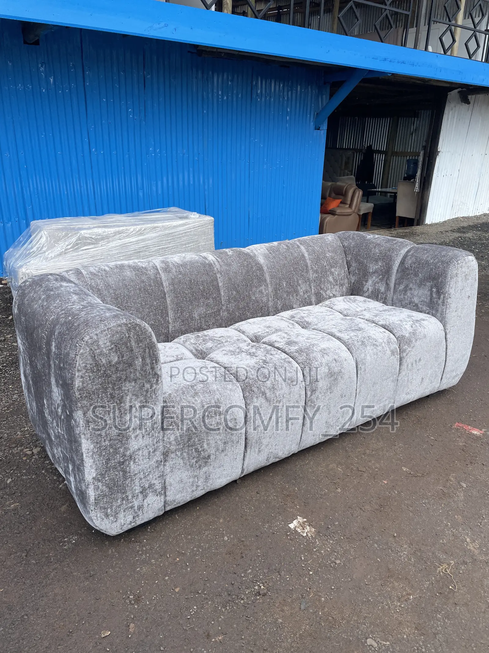 Three Seater Bubble Couch