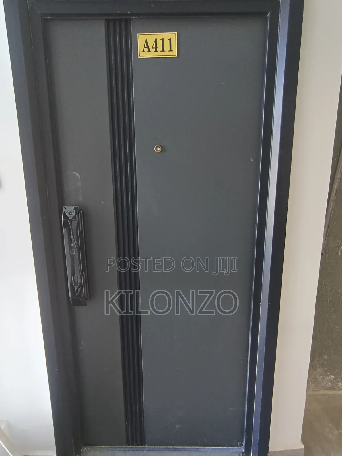 3bdrm Apartment in Near Links Road, Nyali Mkomani for sale