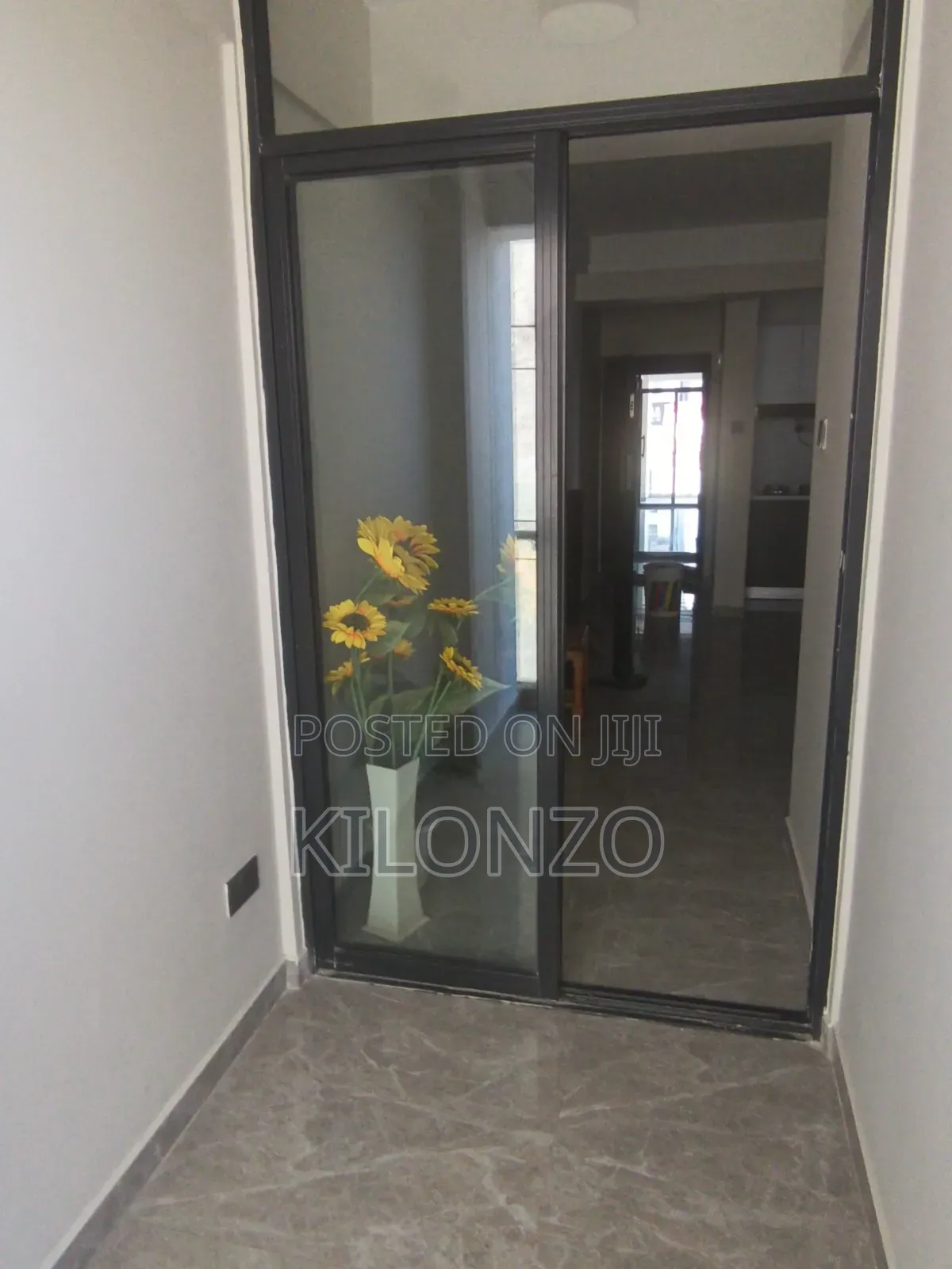 3bdrm Apartment in Near Links Road, Nyali Mkomani for sale