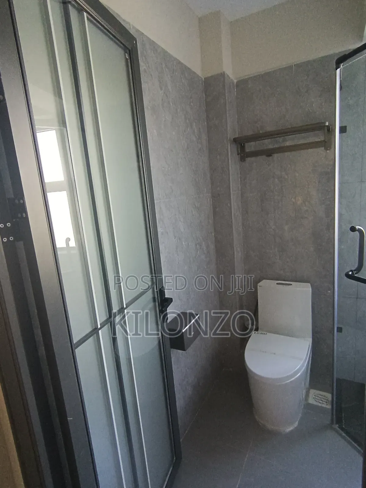 3bdrm Apartment in Near Links Road, Nyali Mkomani for sale