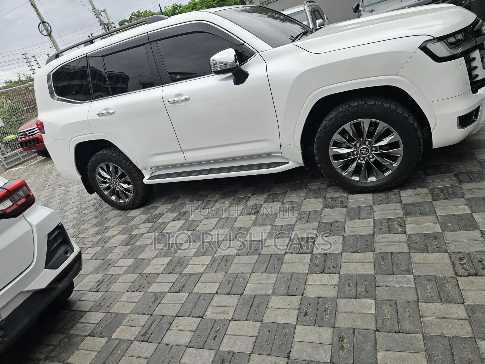 Toyota Land Cruiser 2023 White