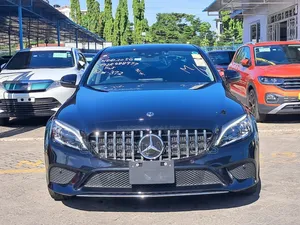 Mercedes-Benz C200 2019 Black