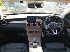 Mercedes-Benz C200 2019 Black