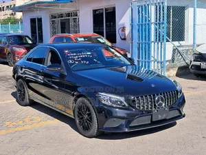 Mercedes-Benz C200 2019 Black