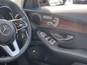 Mercedes-Benz C200 2019 Black