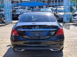 Mercedes-Benz C200 2019 Black