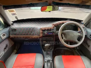 Toyota Corolla 1999 Silver