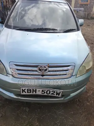 Toyota Ipsum 2002 Green