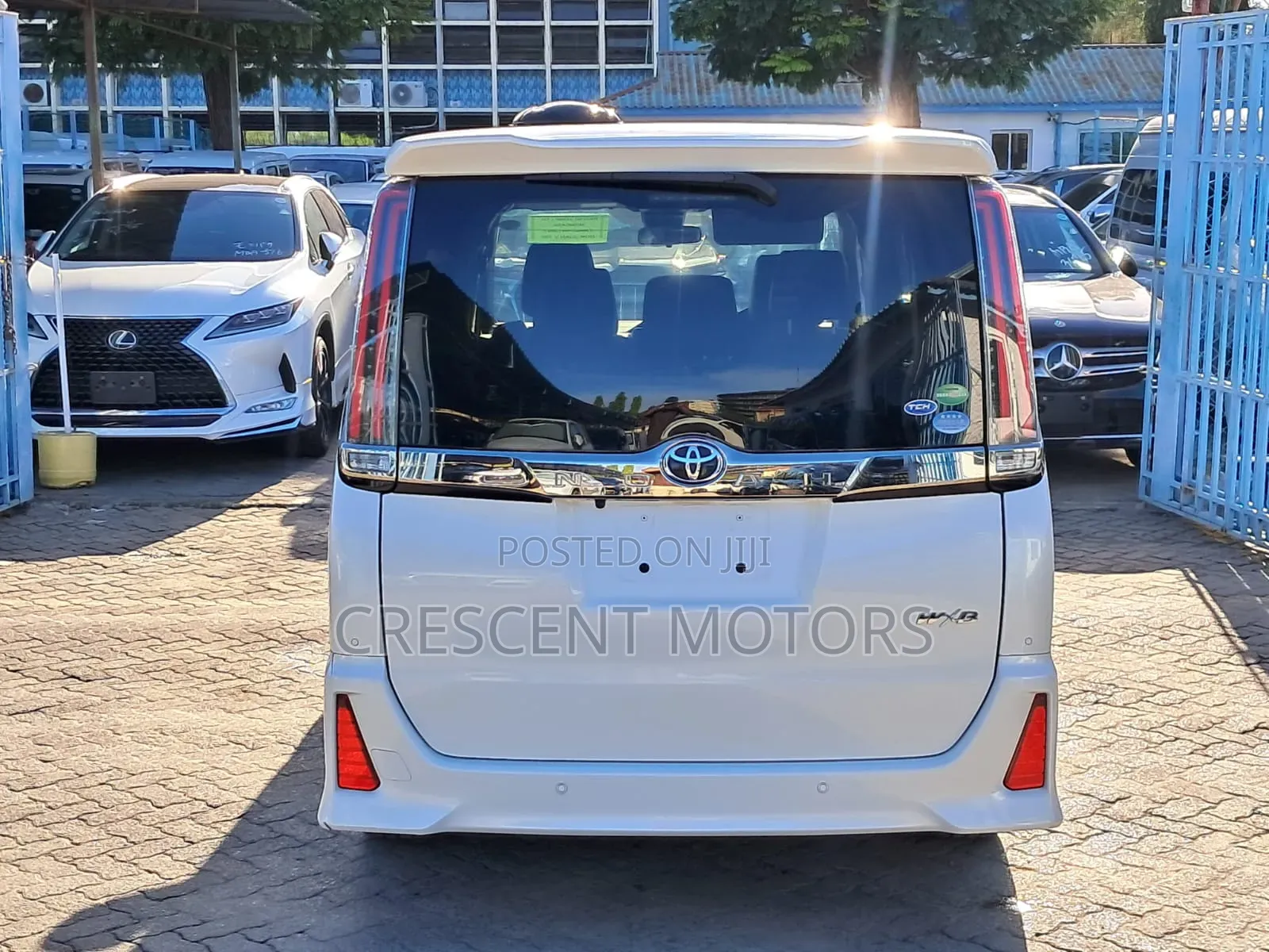 Toyota Noah 2019 Pearl