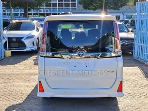 Toyota Noah 2019 Pearl