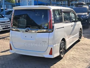 Toyota Noah 2019 Pearl