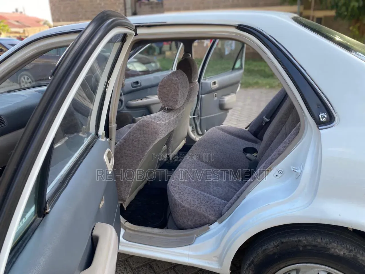 Toyota Corolla 2000 White