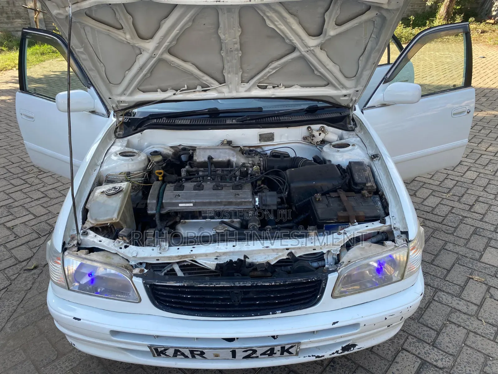 Toyota Corolla 2000 White