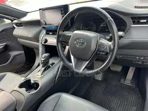 Toyota Harrier 2.0 2020 Black