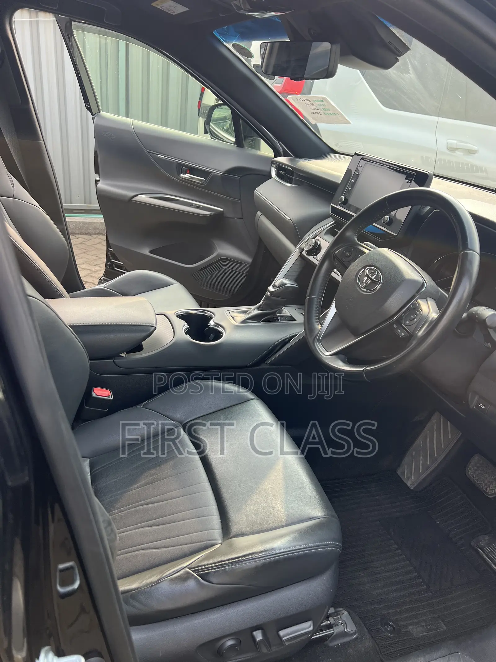 Toyota Harrier 2.0 2020 Black