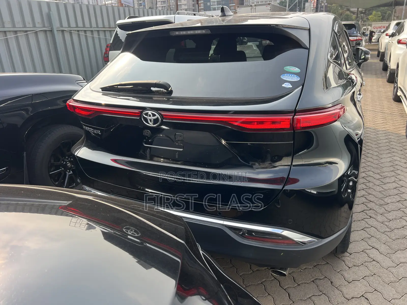 Toyota Harrier 2.0 2020 Black