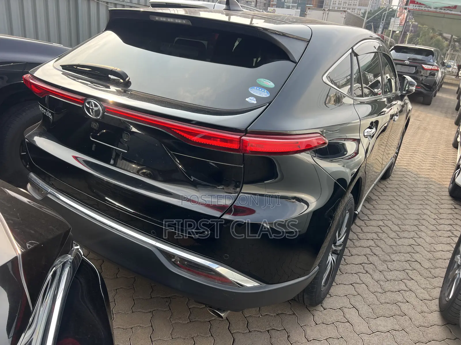 Toyota Harrier 2.0 2020 Black