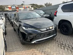 Toyota Harrier 2.0 2020 Black