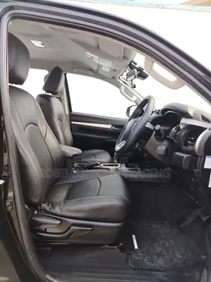 Toyota Hilux 2022 Black