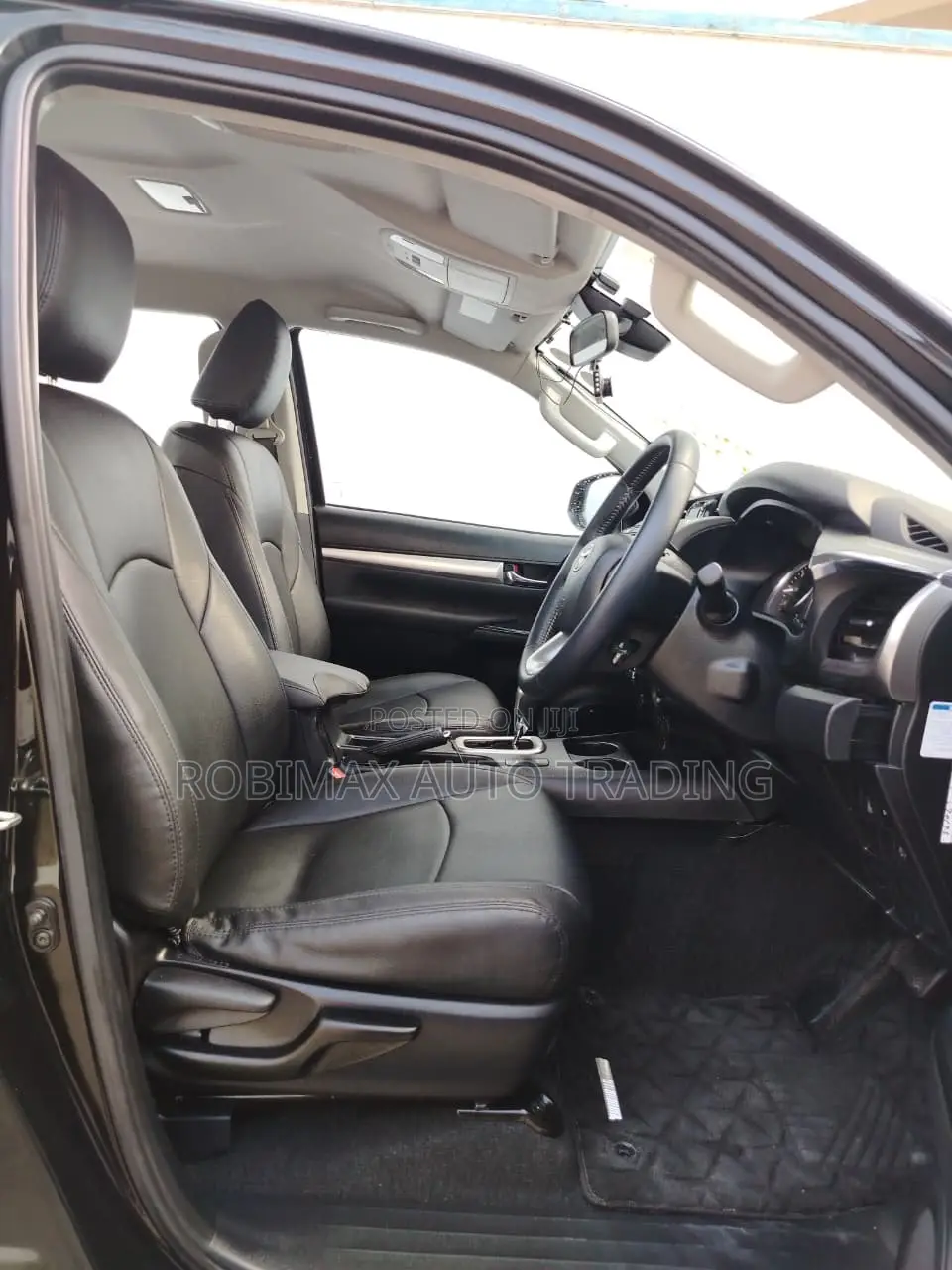 Toyota Hilux 2022 Black