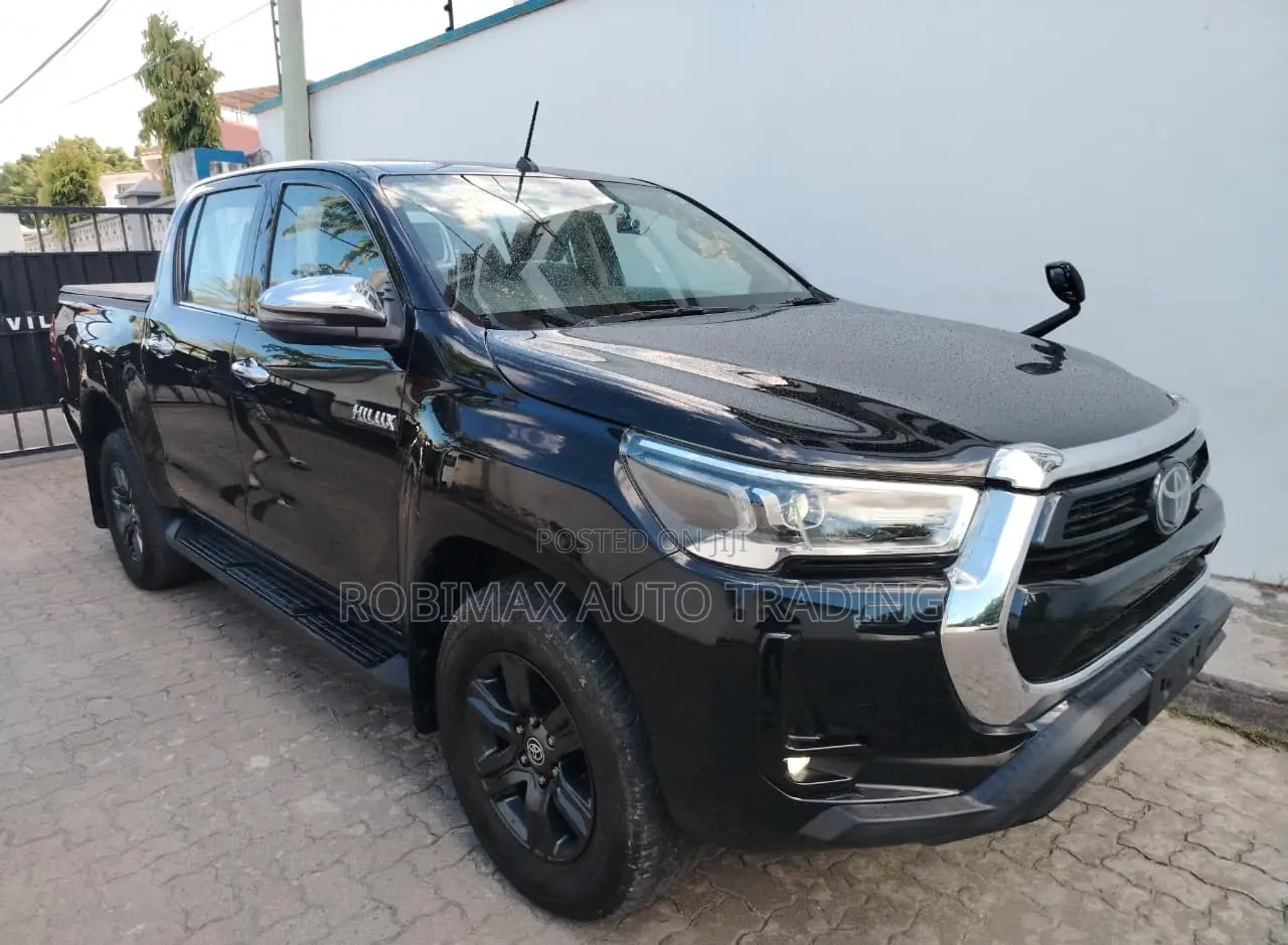 Toyota Hilux 2022 Black