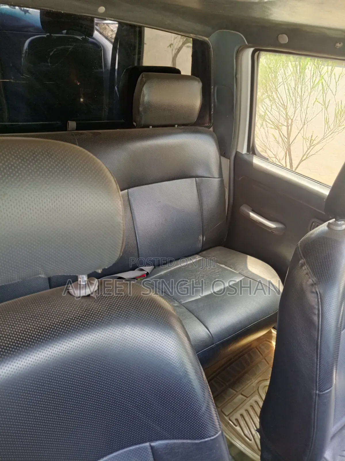 Nissan DoubleCab 2012 White