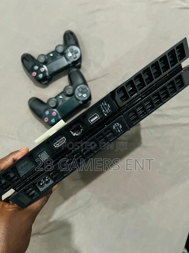Standard Ps Chipped Plus 8 Games Console - thumbnail 3