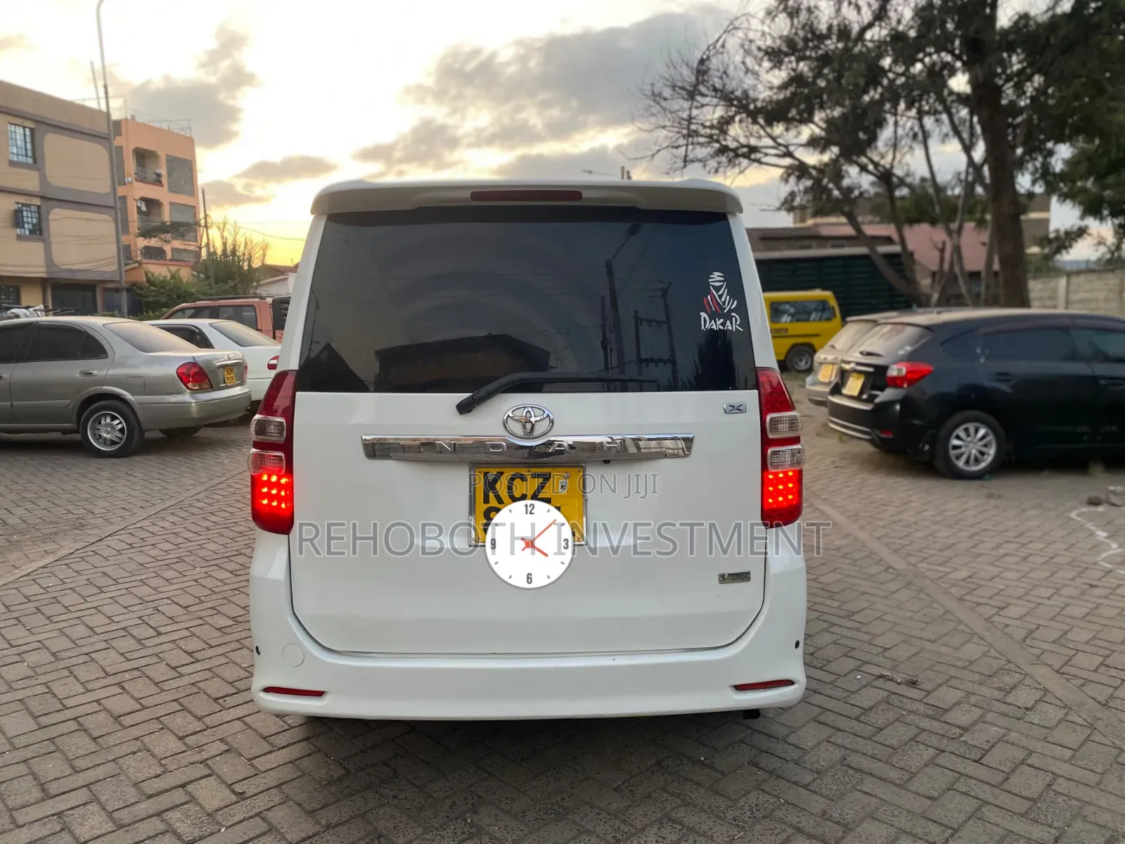 Toyota Noah 2013 White