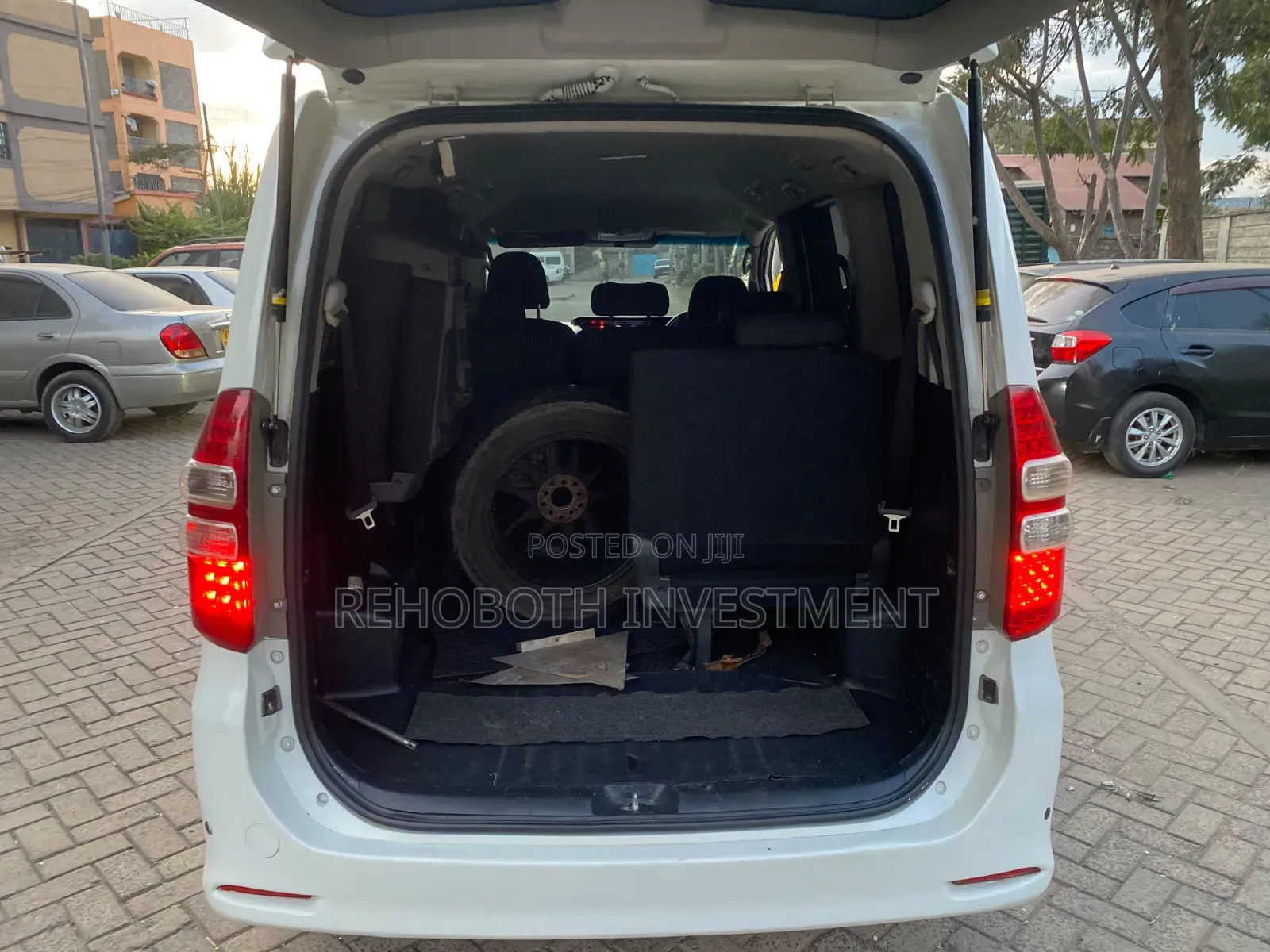 Toyota Noah 2013 White