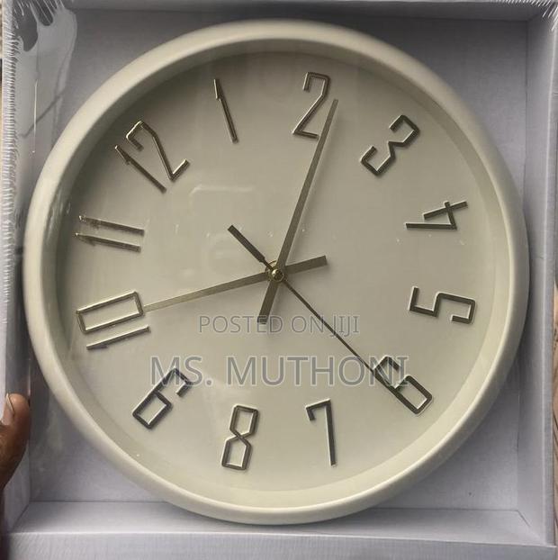 30cm Modern Round Wall Clock  - thumbnail 3