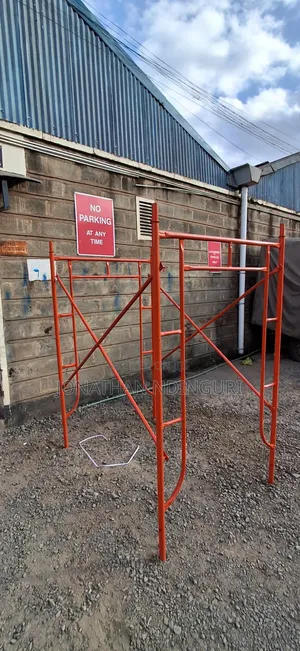 Scaffolding Ladders – Heavy Duty Site Equipment