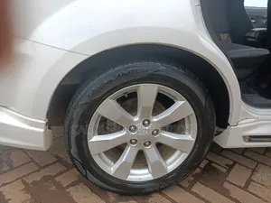 Mitsubishi Outlander 2011 White