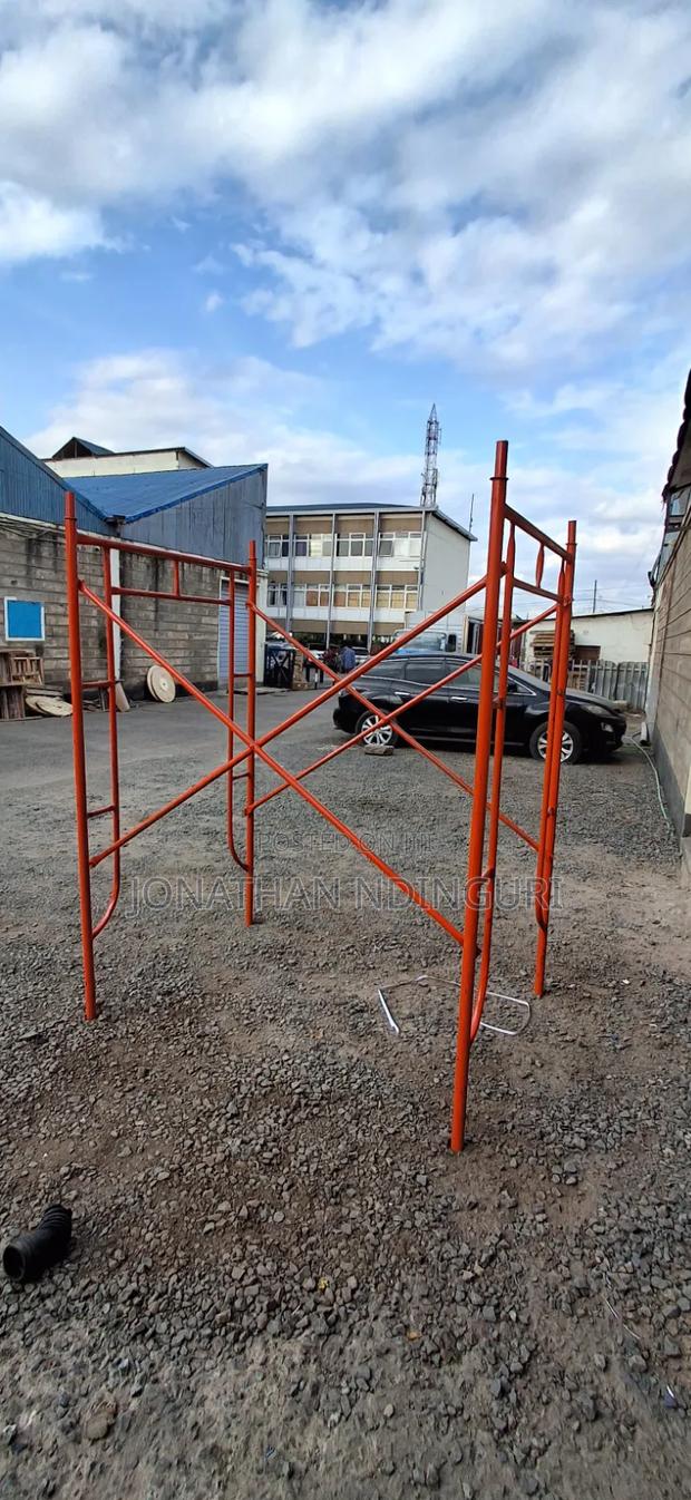 Scaffolding Ladders – Heavy Load Support Ladder
