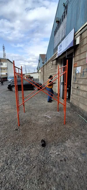 Scaffolding Ladders – Construction Safety Climbing System