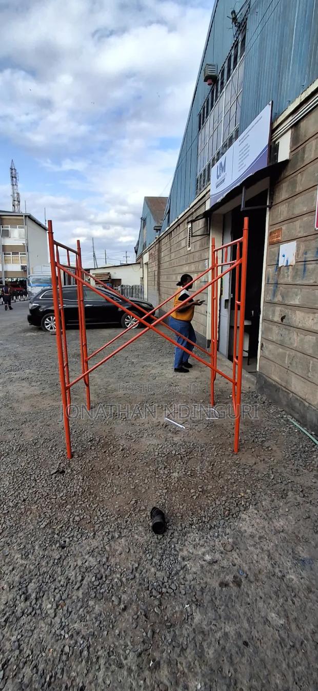 Scaffolding Ladders – Construction Safety Climbing System - thumbnail 2