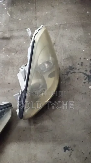 Toyota Caldina Headlight