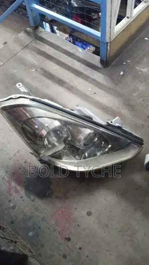 Toyota Caldina Headlight