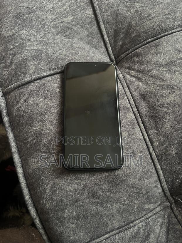 Apple iPhone XR 128 GB Black - thumbnail 4