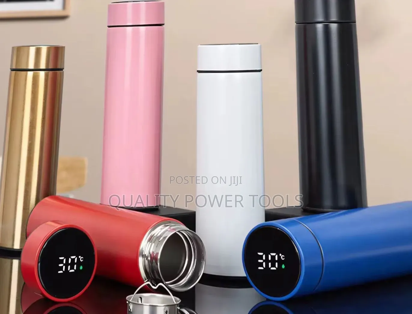 Stainless Steel 500ml Smart Bottles Feature A Digital Led