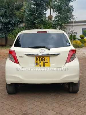 Toyota Vitz 2013 White