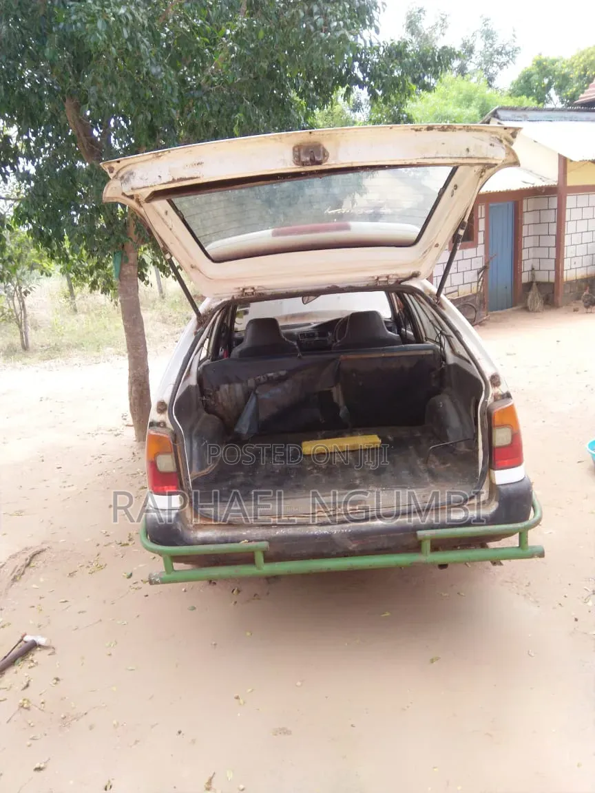 Toyota Caldina 1998 White