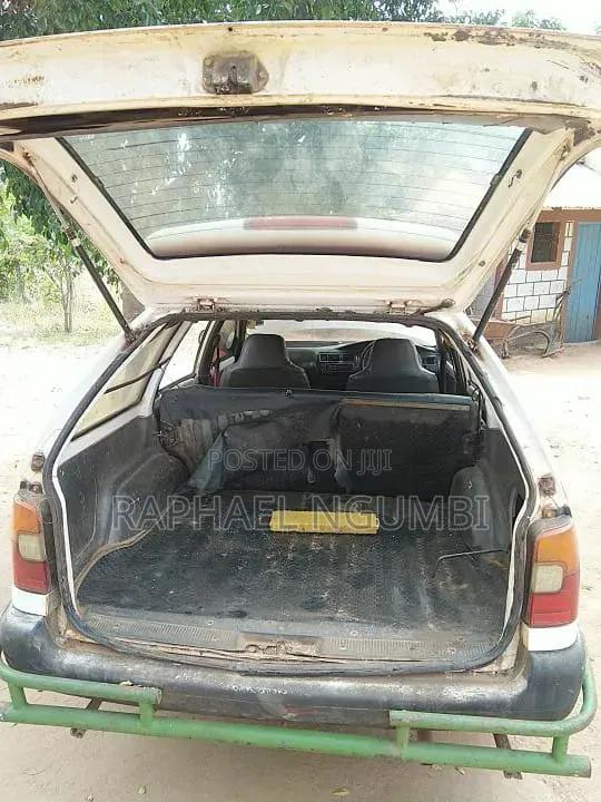 Toyota Caldina 1998 White
