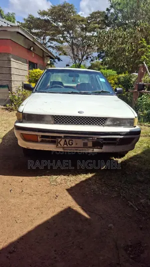 Toyota Corolla 1996 White