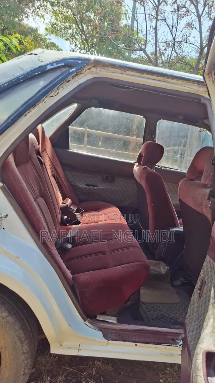 Toyota Corolla 1996 White